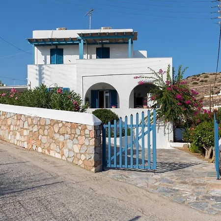 Summer House - Finikas Syros Villa *